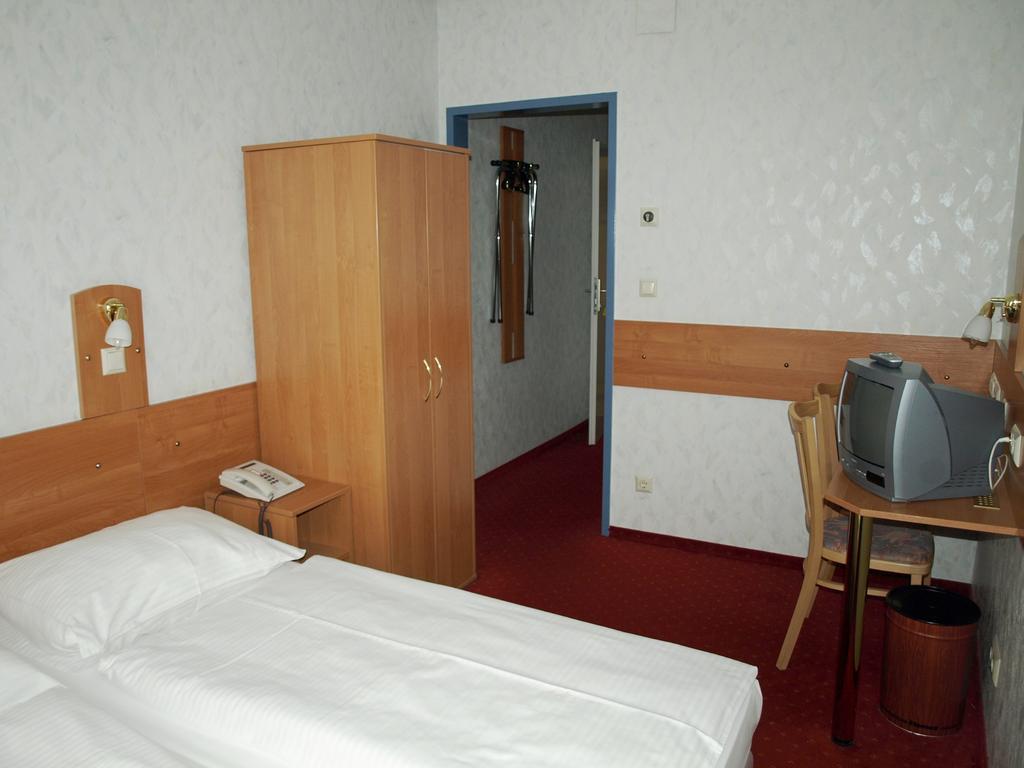 Hotel Stalehner Wien Rum bild