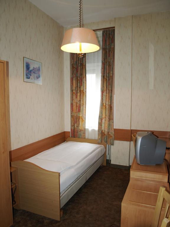 Hotel Stalehner Wien Rum bild